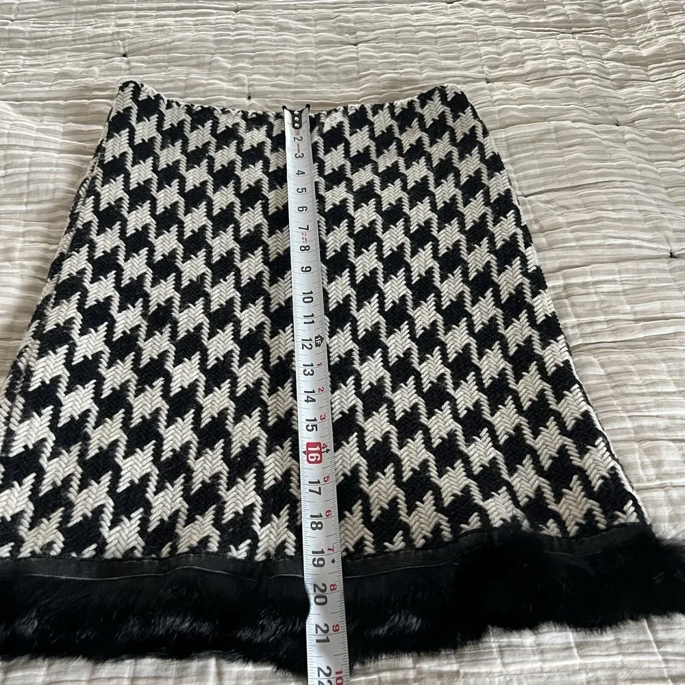 Cynthia Steffe Houndstooth Pencil Skirt Rabbit Fur Trim Sz 6 Parisian Chic Retro